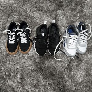 Kids size 11c Reebok shoes